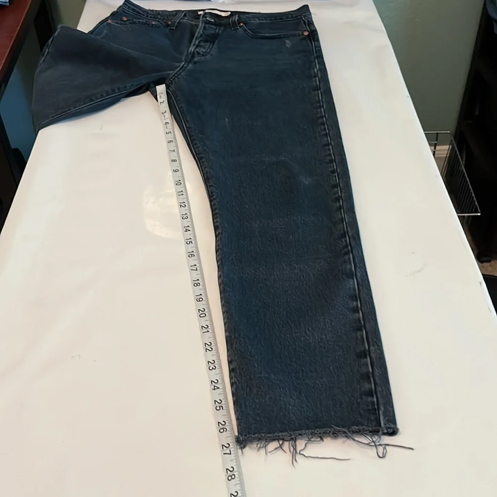 Levi’s Premium High Rise Wedgie Size 29